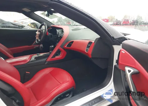 2017 Chevrolet Corvette Stingray Z51 z USA, uszkodzony, nr VIN 1G1YM3D73H5102979